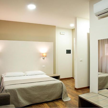 B&B Erifra Piccolo Hotel Cosenza Buitenkant foto